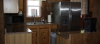  Country Comfort, 3 BR DR LR Kitchen & FB. Large yard.
East Freedom PA