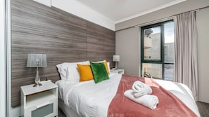 2 chambres, bureau, Wi-Fi gratuit, draps fournis