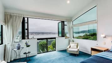 4 habitaciones, tabla de planchar con plancha, wifi y ropa de cama