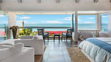 5 bedrooms, iron/ironing board, WiFi, bed sheets