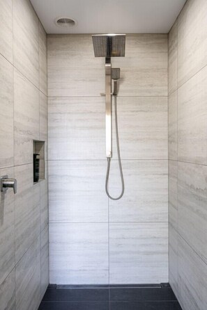 مجففات شعر، مناشف