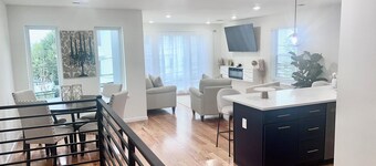 3-bedroom house in charming Newark with AC, WiFi. Enjoy your stay