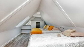 5 chambres, fer et planche à repasser, Wi-Fi gratuit, draps fournis
