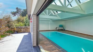 Piscine couverte, piscine chauffée