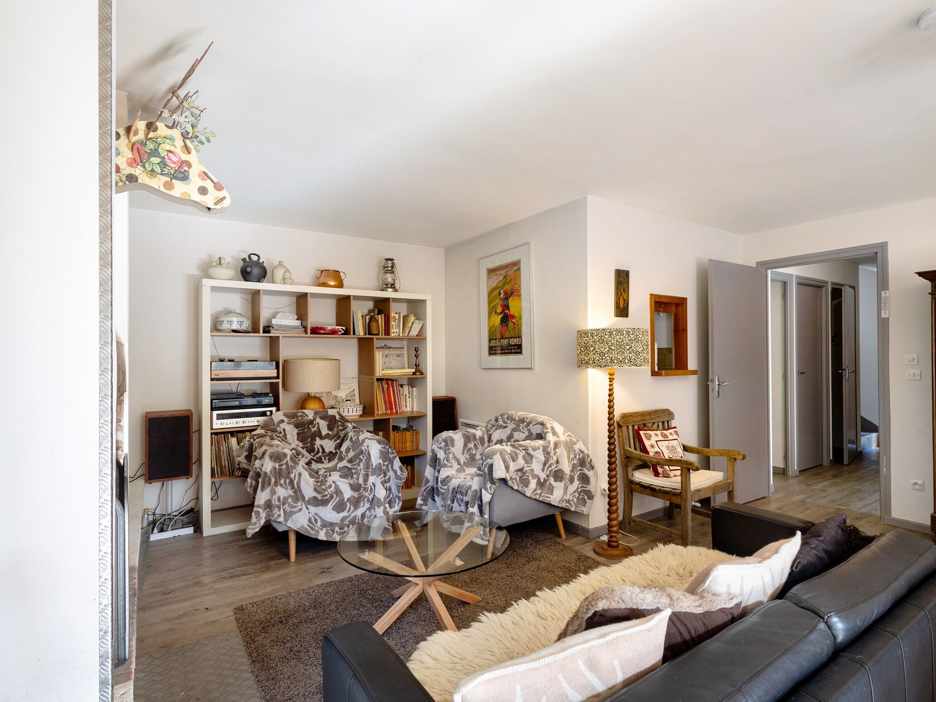 Fireplace, DVD player, stereo