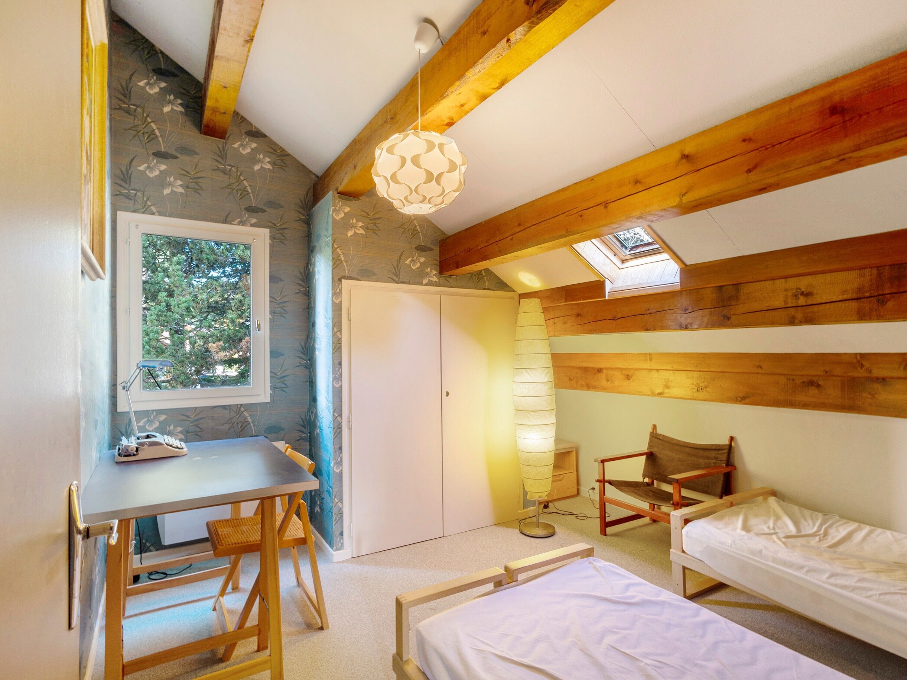 4 habitaciones, tabla de planchar con plancha y wifi gratis 