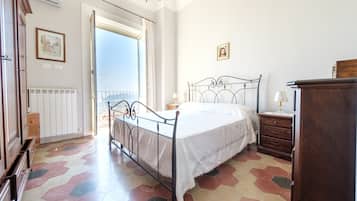 6 Schlafzimmer, Bügeleisen/Bügelbrett, kostenloses WLAN, Bettwäsche