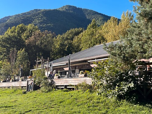 Maison de vacances 'Les Rives Du Lac Valbonnais' avec vue sur le lac, jardin privé et Wi-Fi