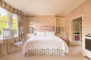 3 bedrooms, iron/ironing board, travel cot, WiFi