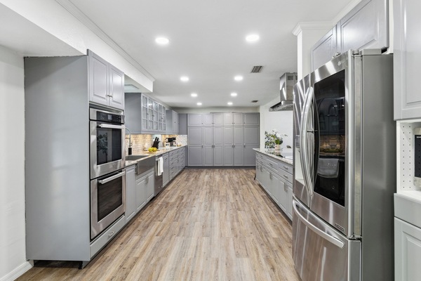 Refrigerador, microondas, horno, placa de cocina