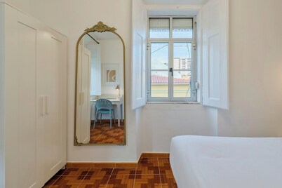 House By The Sea, Setúbal