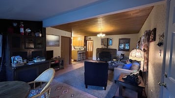 Smart TV, DVD player, books