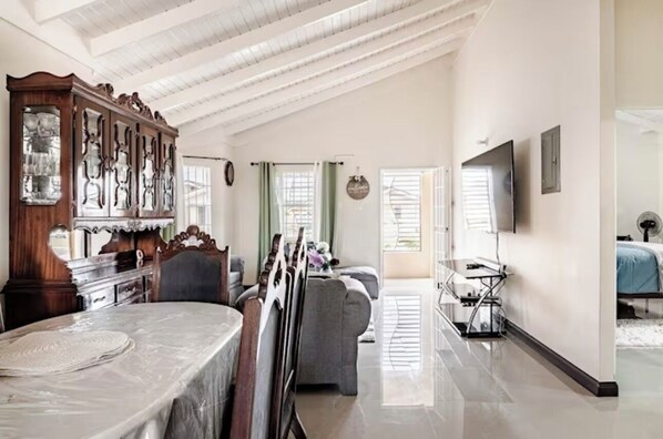 2 bedrooms, iron/ironing board, WiFi, bed sheets - Breezy Bungalow Gated 2BR wPool, gym + WiFi (Old Harbour)