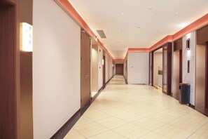 Interior - Traffic Hotel (Dabu)