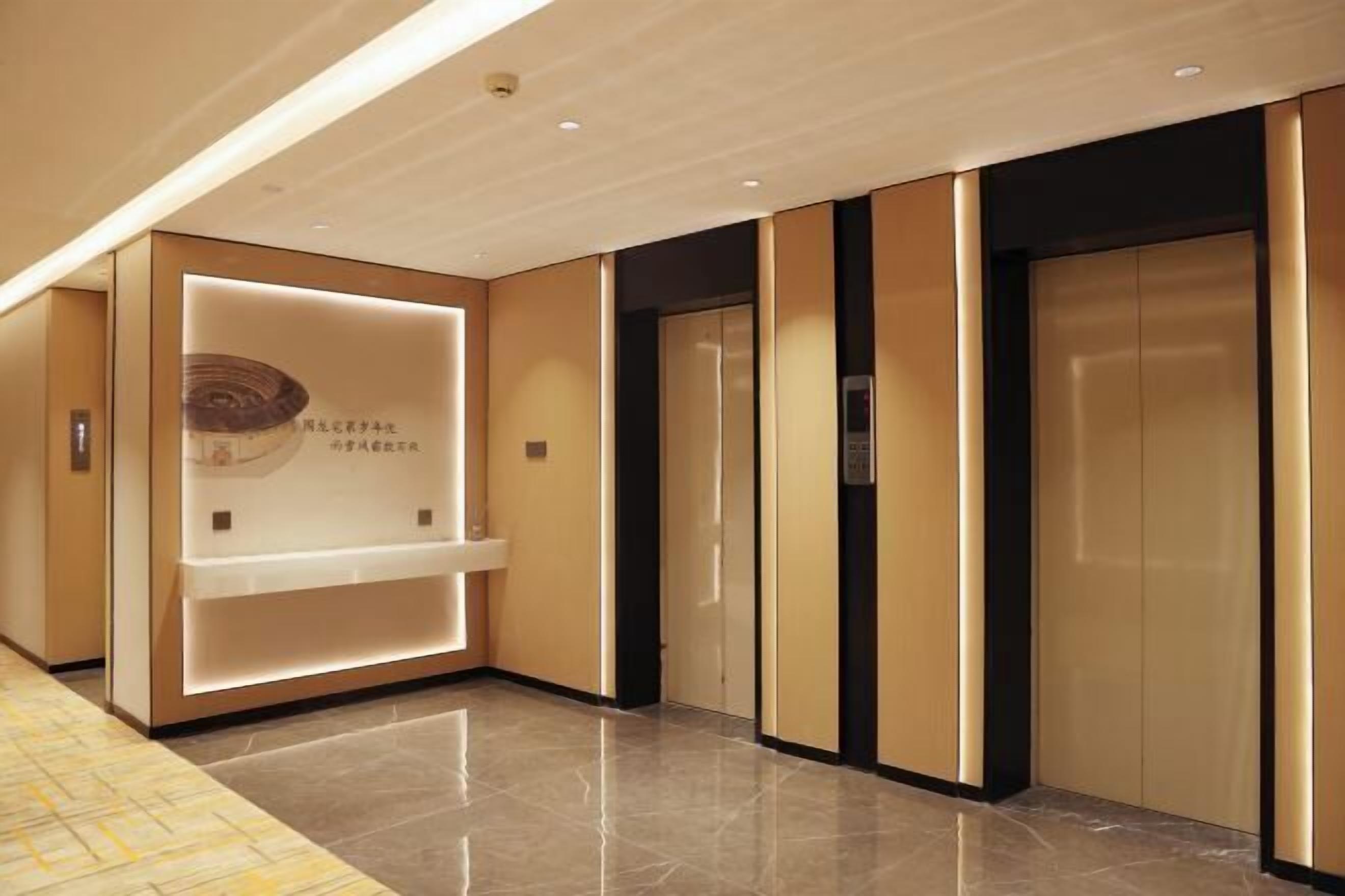 المنشأة من الداخل