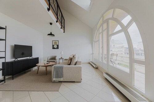 Perfect Kirchberg 2BR w/ Elev, Balcony, & City View, by Blueground