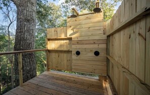 Property grounds - Two Tree Retreet Treehouse With Hot Tub Secluded Stay (Albertville)