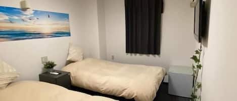 Quarto duplo standard, vista parcial para o lago | Individualmente decorados, Wi-Fi de cortesia, roupa de cama