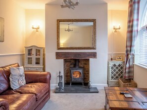 Flat-screen TV, fireplace - Charming 2 BD House in Tewkesbury Centre (Tewkesbury)