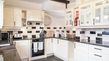 House | Private kitchen | Electric kettle, toaster