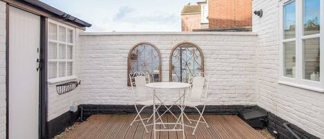 House | Terrace/patio