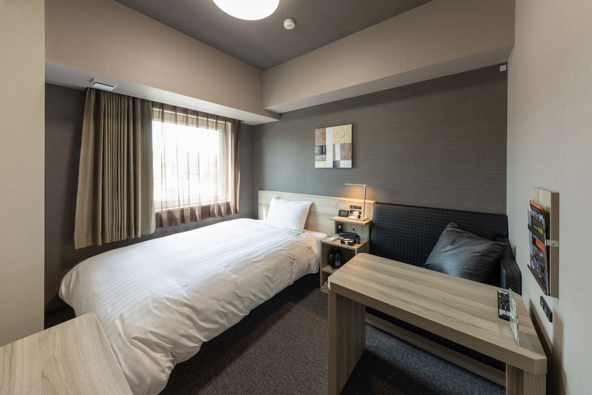 Skrivebord, arbejdsområde til bærbare computere, mørklægningsgardiner