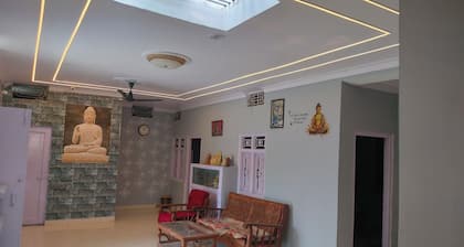 Soothing bed & breakfast with WiFi in Khajuhi