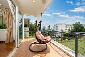 Exclusive Apartment, 2 Bedrooms, Balcony, Sea View | Balcony