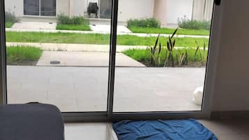 Family House, Garden View | Living area