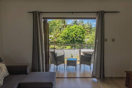 Yvon's Tropical Villa