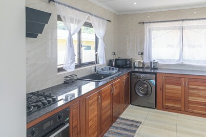 Yvon's Tropical Villa