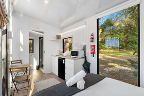 1 室のベッドルーム、WiFi、ベッドシーツ