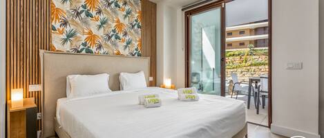 1 bedroom, in-room safe, iron/ironing board, free WiFi