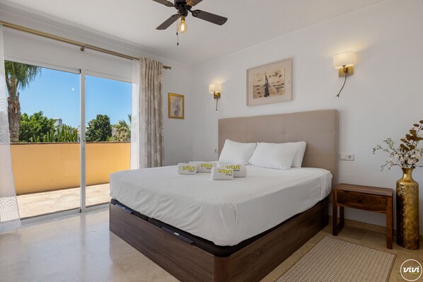 3 bedrooms, in-room safe, iron/ironing board, free WiFi