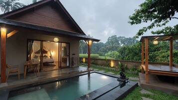 Comfort Room, Pool View | Terrace/patio
