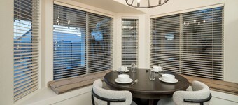 L'Amore: A Spacious 4-bedroom pool house in lovely Chandler