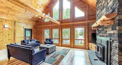 Rise n' Shine Maine - A Lakefront Loghouse in the Woods