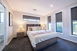 3 soverom, strykejern/-brett, reiseseng for barn og wi-fi