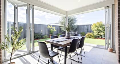 Bradford House - Sleek & Modern, Serene Escape
