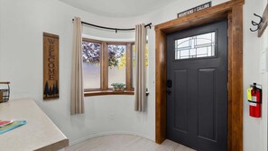 Interior - Cornerstone- Dog Friendly, Hot Tub, Wi-Fi on Broad (Red Lodge)