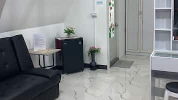 Deluxe Double Room, Patio, Garden View | Free WiFi