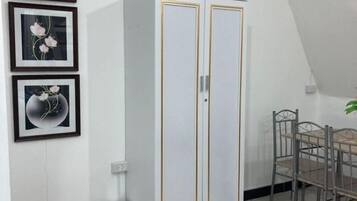 Habitación doble Deluxe, patio, vista al jardín | Wifi gratis