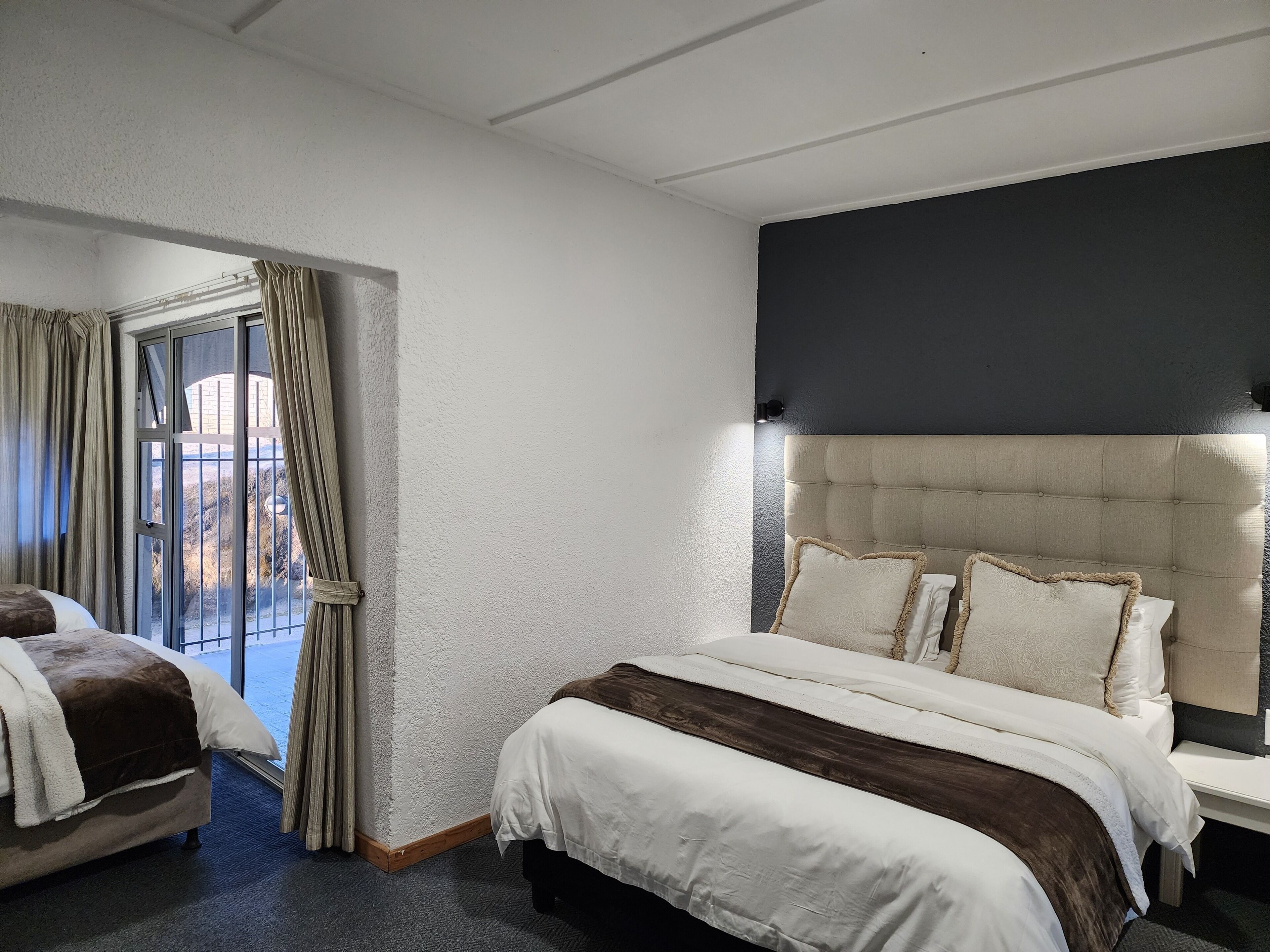 1 dormitorio, tabla de planchar con plancha, Internet y ropa de cama
