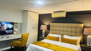 1 habitación, tabla de planchar con plancha, internet y ropa de cama