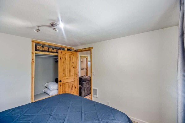 2 bedrooms, iron/ironing board, travel crib, WiFi