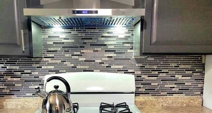 Charming 2-bedroom apartment with AC, WiFi in lovely Rutherford