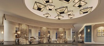 YUN-RAY AMBASSADOR HOTEL