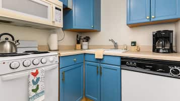 Fridge, microwave, dishwasher