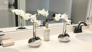 Hair dryer, towels
