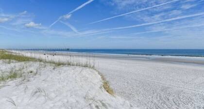 Seahorse Retreat/Close to Mayo/One Block to Ocean